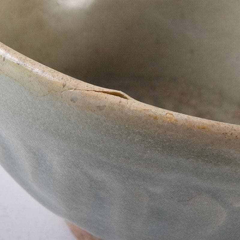 中国　龍泉窯　青磁　刻蓮弁文　茶碗　C　R8085