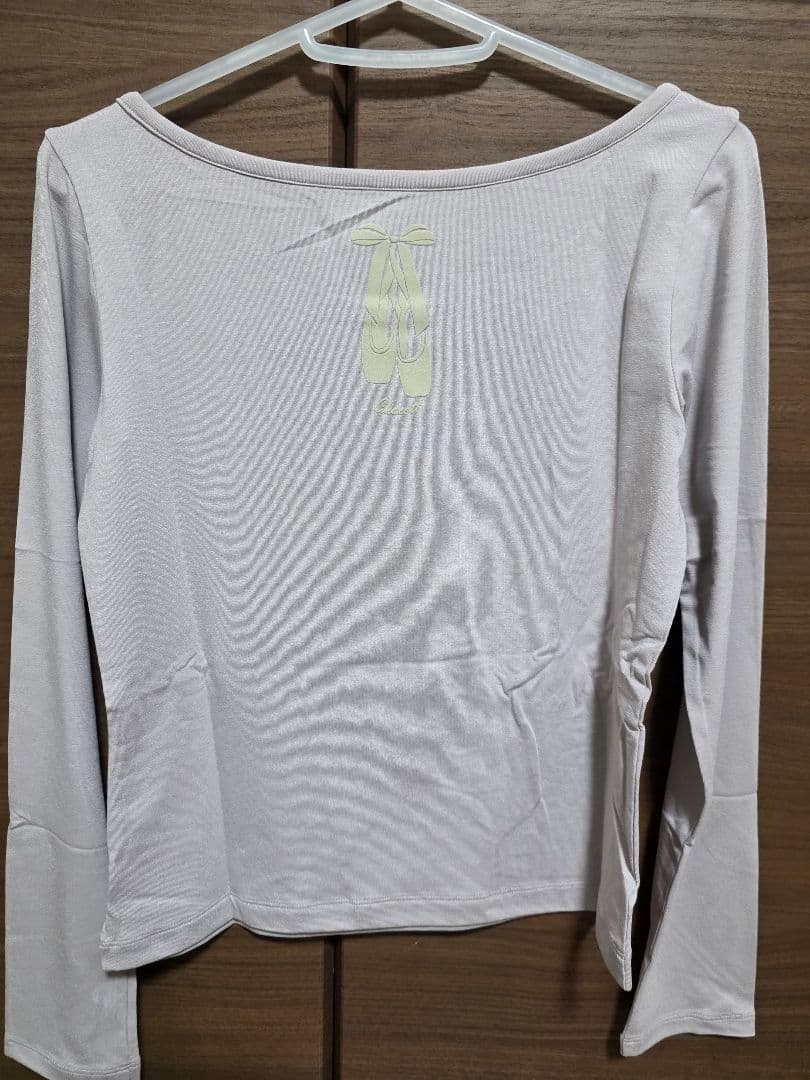 11日限定お値下げ　チャコット　ロングスリーブトップ　バレエ　ヨガ