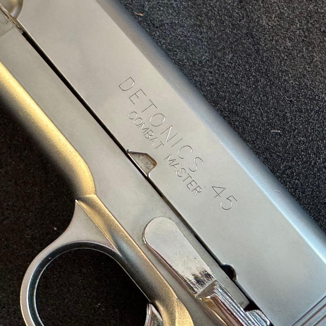 MGC デトニクス .45 プラスチック製 モデルガン 木製グリップ付き 合法品