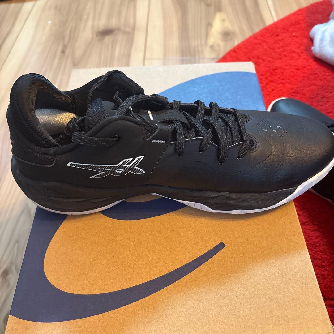 【美品】ASICS nova surge low 黒 28cm