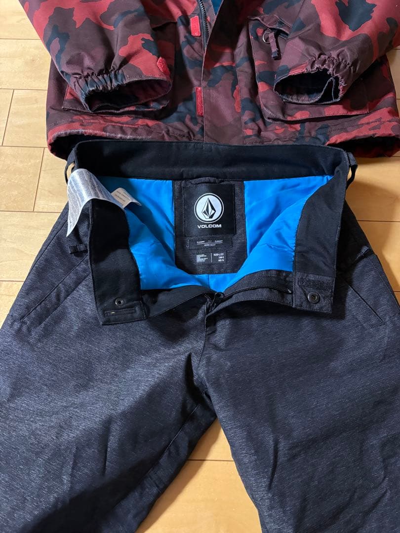 値下　volcom ボルコム　スノーボードウェア　US12 150センチジュニア
