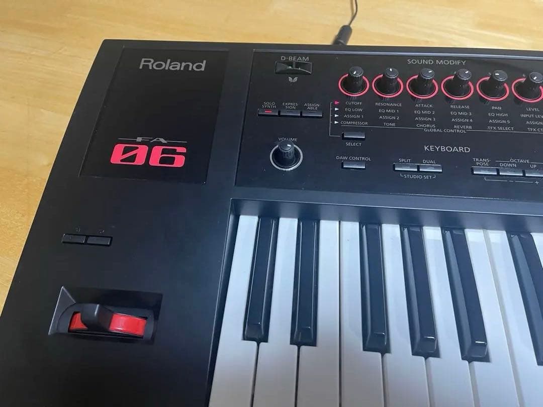 Roland FA-06【純正ソフトケース、完動美品】