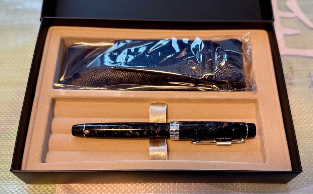 パイロット万年筆 カスタムレガンス スペアペン先付き【新品未使用品、超レア】