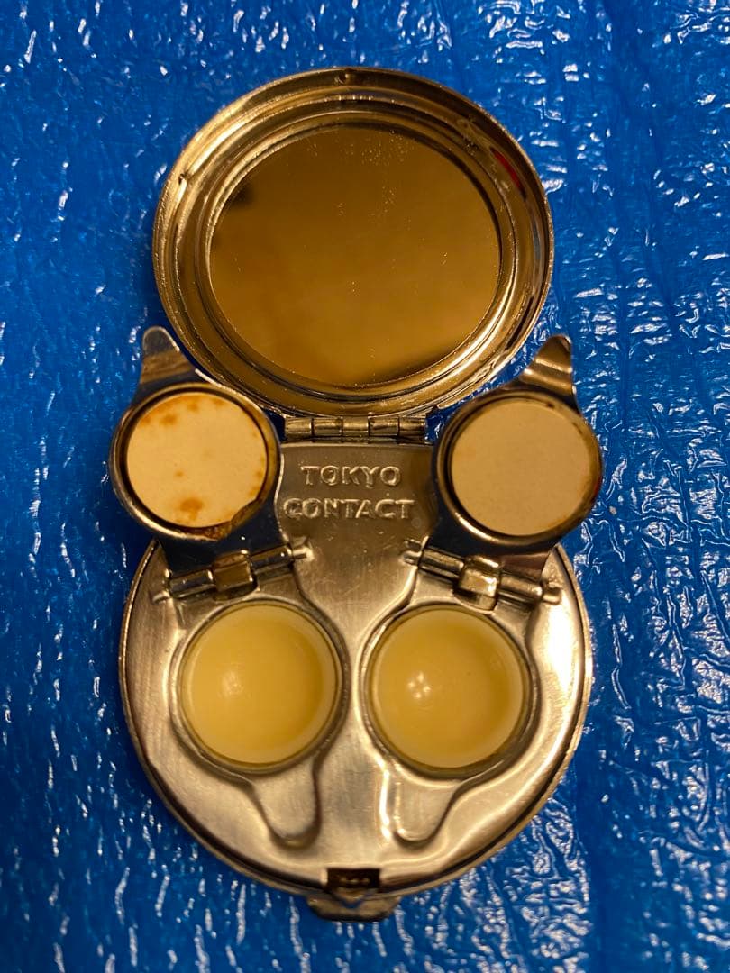 古いコンタクトケース