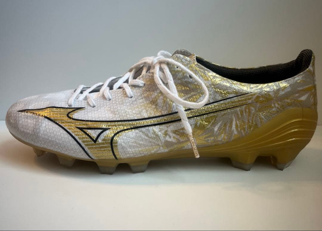 【超美品】ミズノ　アルファ プロ　プリズムゴールド　25.5㎝