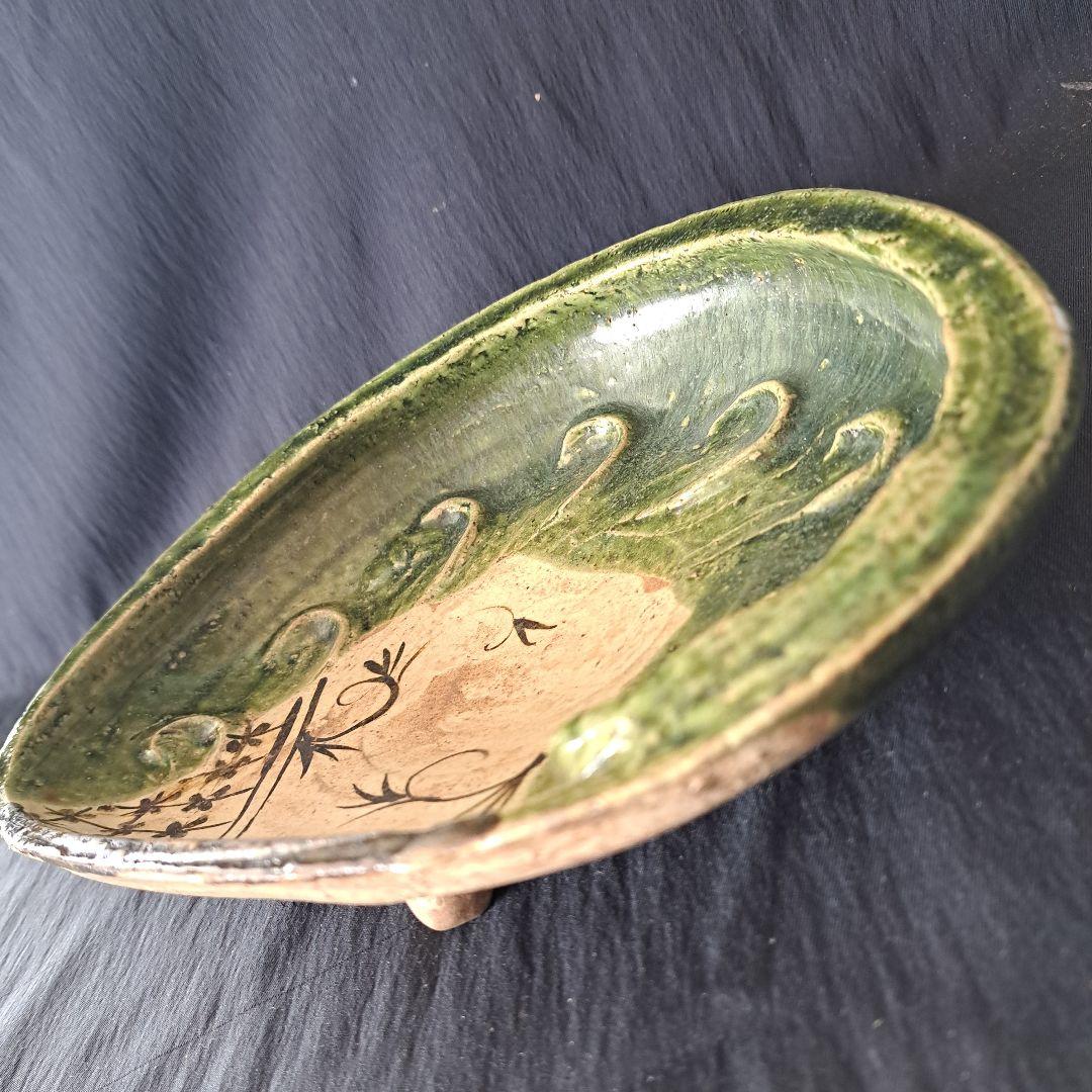 「織部(おりべ)焼 鮑(あわび)皿の用と美」緑釉皿(幅23cm) 骨董アンティー