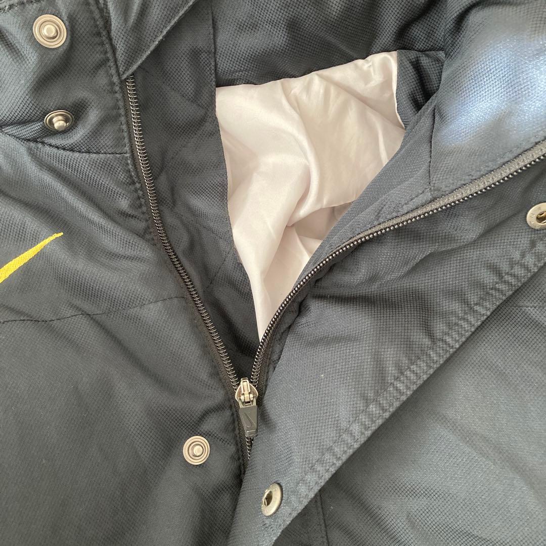 NIKEベンチコート