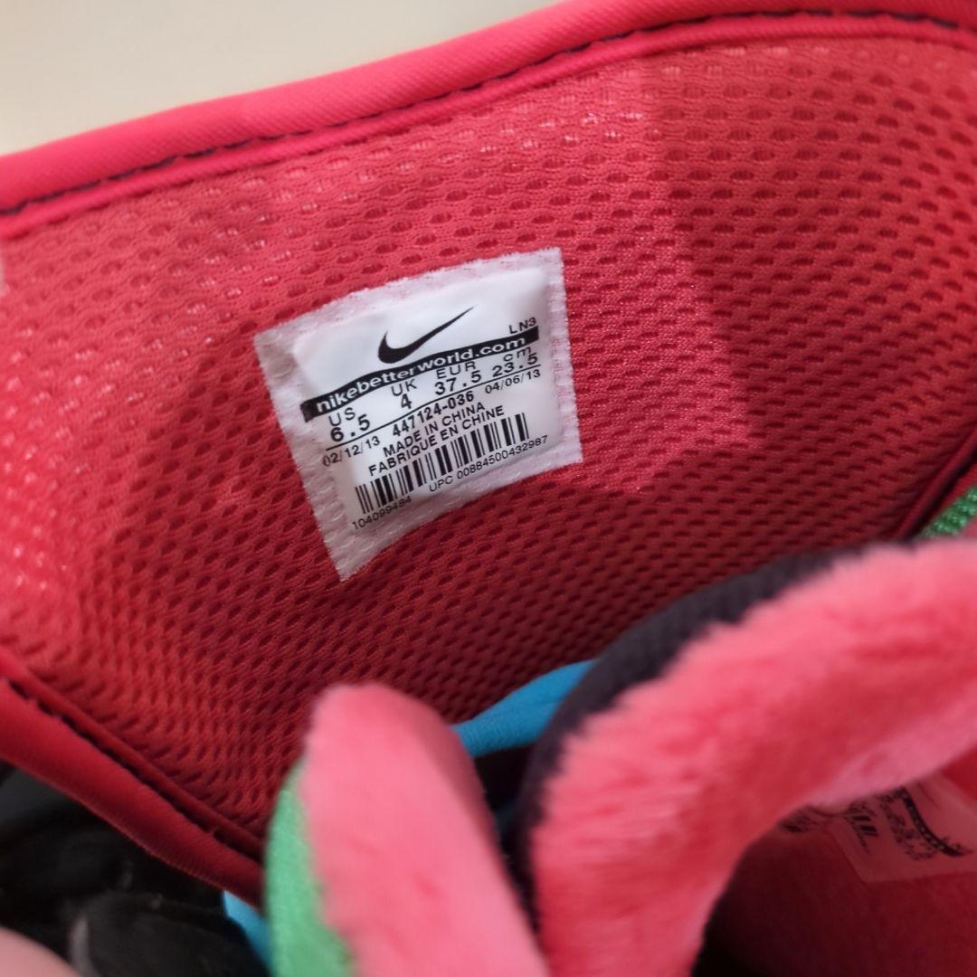 Nike スノーボードブーツ 女性用 ブラック/グリーン/ピンク