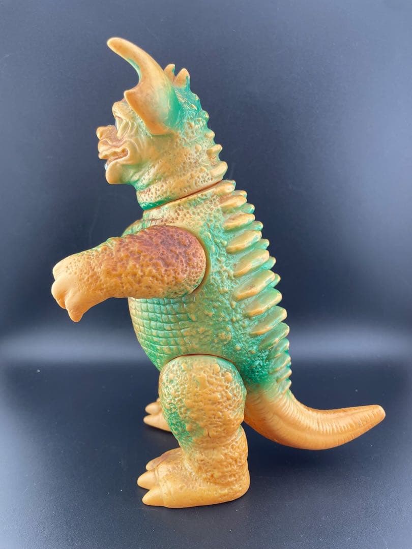 【中古品】バラゴン　マルサン　東宝　1966 当時物　ウルトラマン　フィギュア