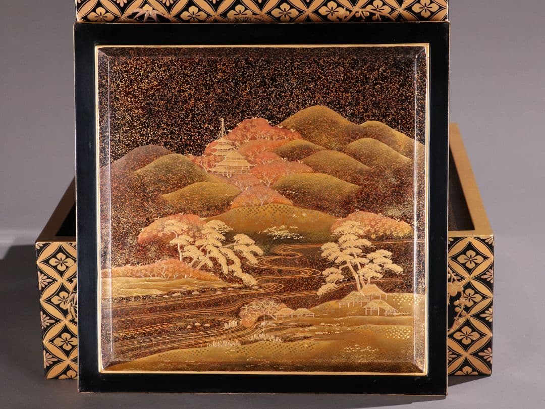 MA322 時代木製漆器 総蒔絵総梨地 花七宝 花の丸蒔絵 五段重 山水 二枚蓋