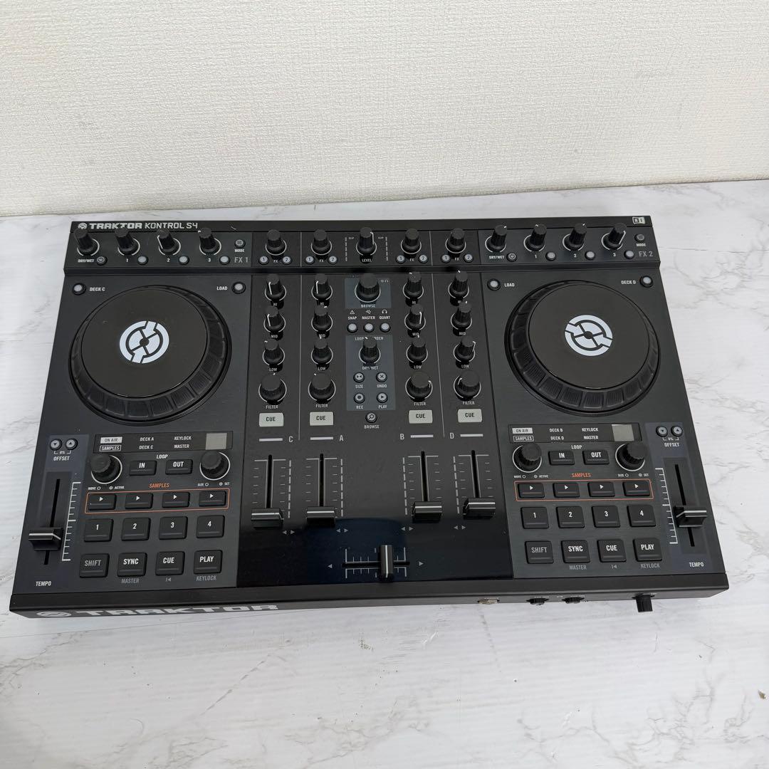 TRAKTOR KONTROL S4　DJコントローラー　専用フライトケース
