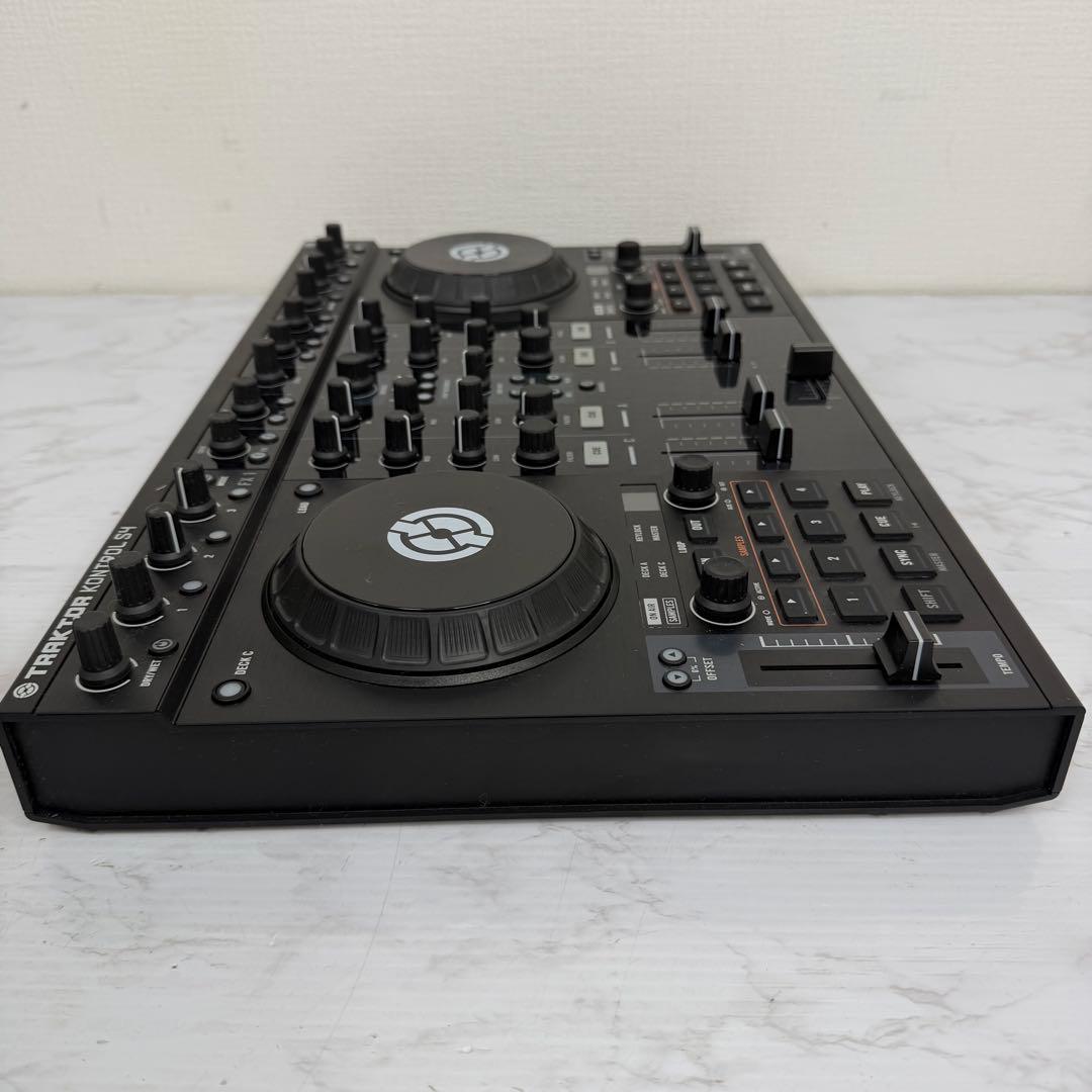 TRAKTOR KONTROL S4　DJコントローラー　専用フライトケース