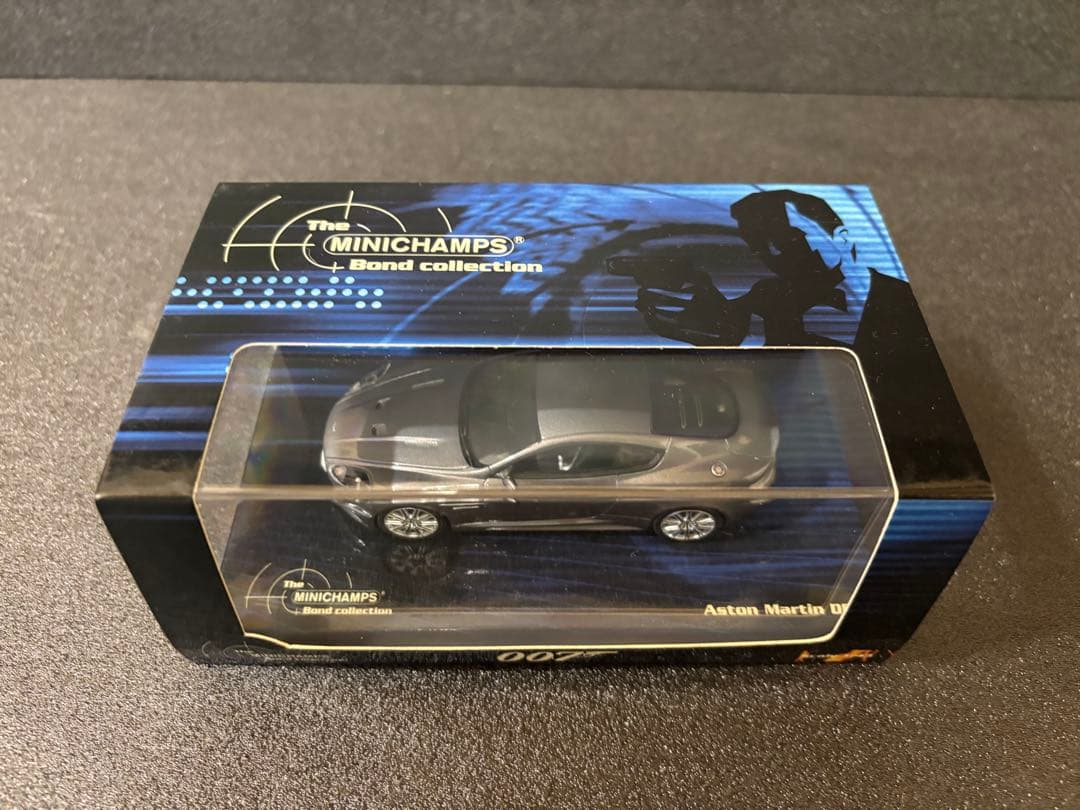 ミニチャンプス　007 カジノロワイヤル & 慰めの報酬 ミニカーセット