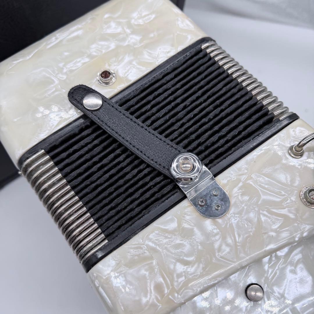 TOMBO　アコーディオン　J80C