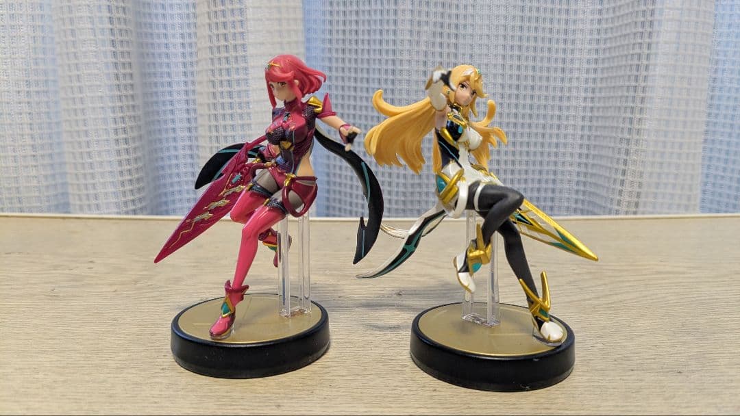 ゼノブレイド２　ホムラ　ヒカリ　ニア　フィギュアセット