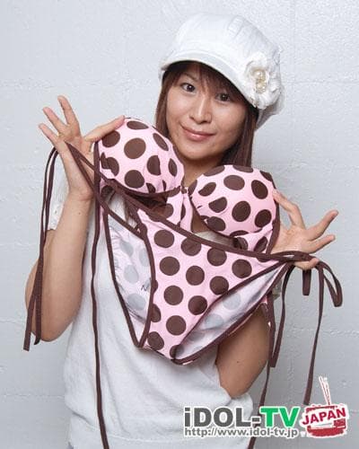 【実着用品】崎山結衣 サイン入りピンクビキニ水着　直筆サイン入りチェキ付き