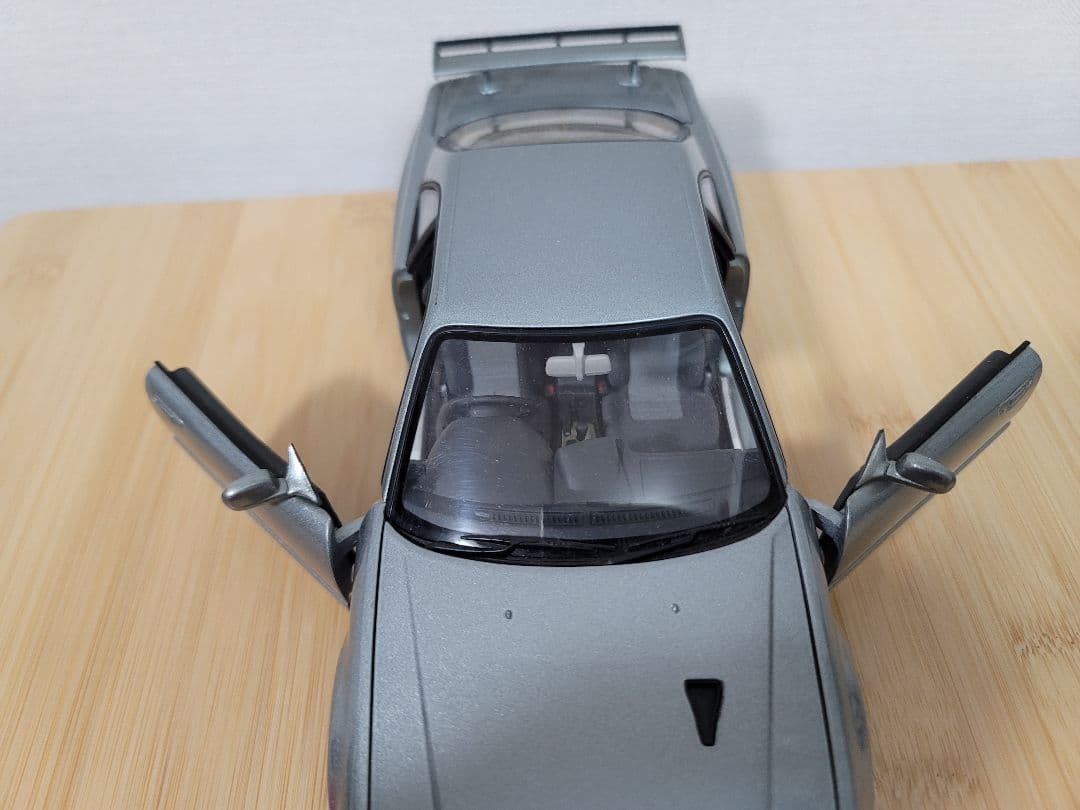 ミニカー AUTOart 1/18 R34 GT-R