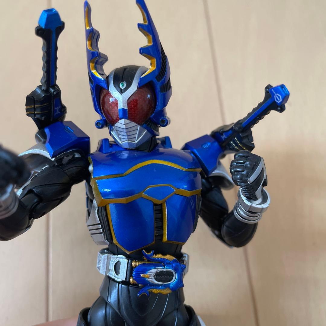 訳あり　S.H.Figuarts 仮面ライダーガタック　ライダーフォーム