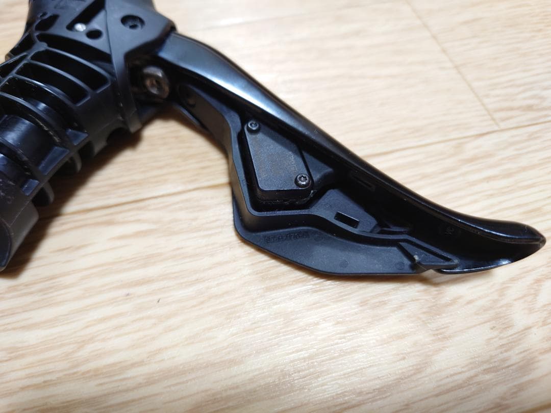 Shimano 105 Di2 デュアルコントロールレバー ST-R7170