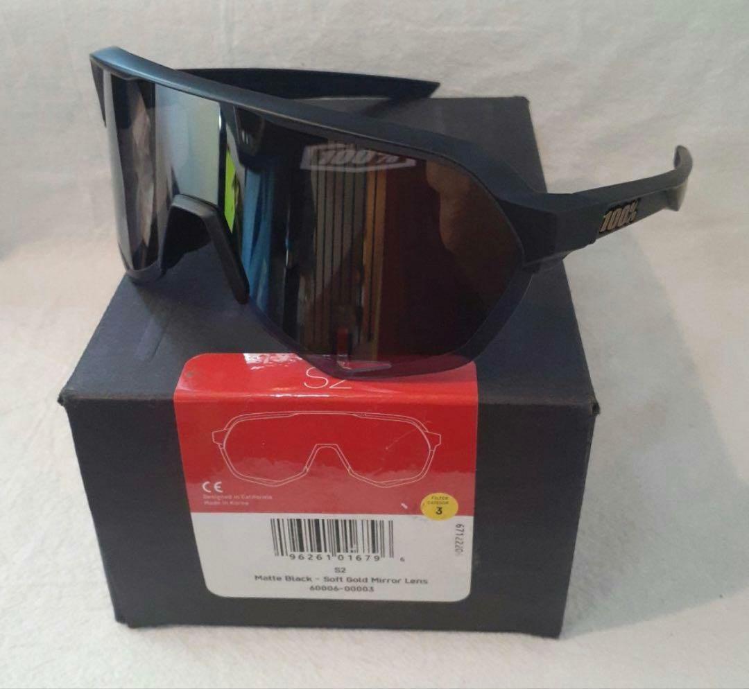 100% S2 マットブラック / ゴールドミラー ワンハンドレッド サングラス