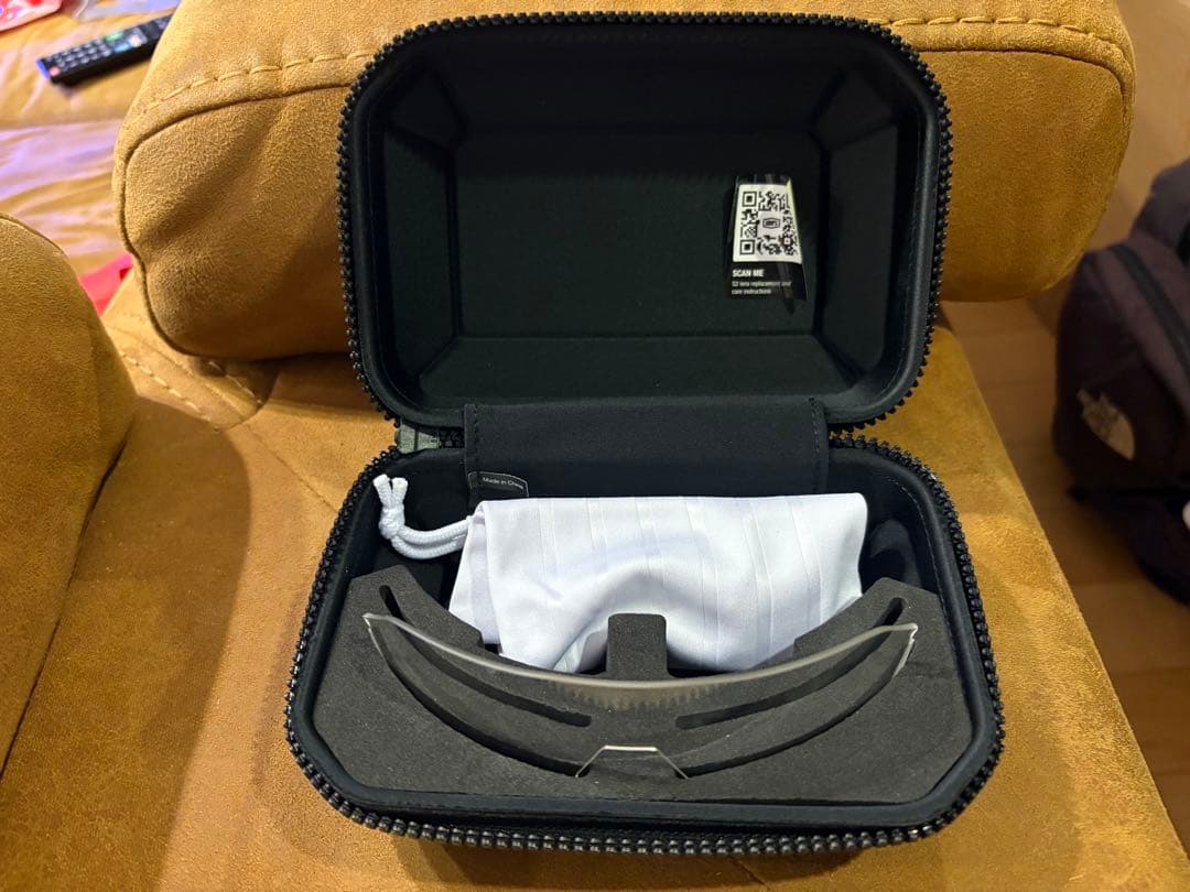 100% S2 マットブラック / ゴールドミラー ワンハンドレッド サングラス