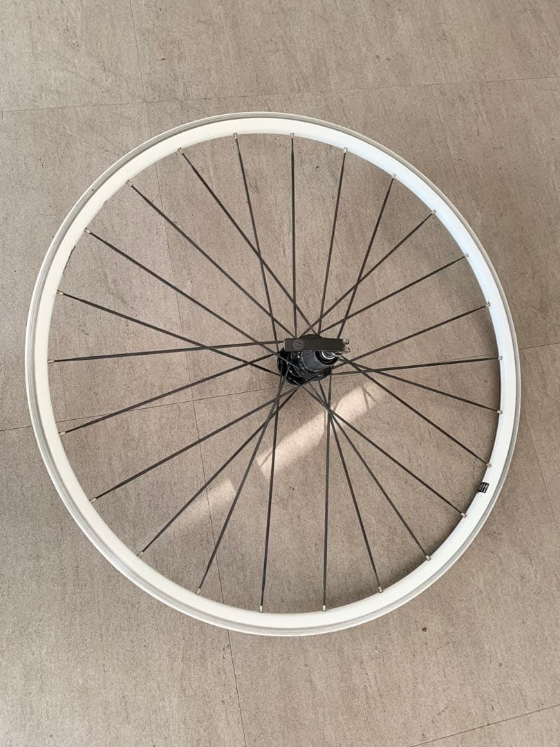 ◆BONTRAGER（ボントレガー）貴重な白ホイール◆リアのみ＆リリース付