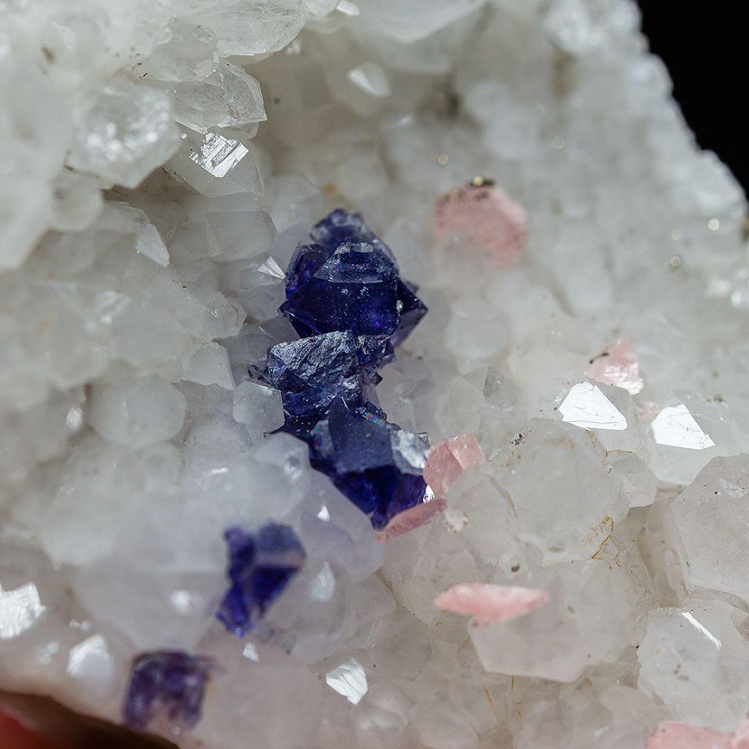 中国 ロードクロサイト フローライト 天然石 原石 鉱物標本 鉱石 蛍石 400