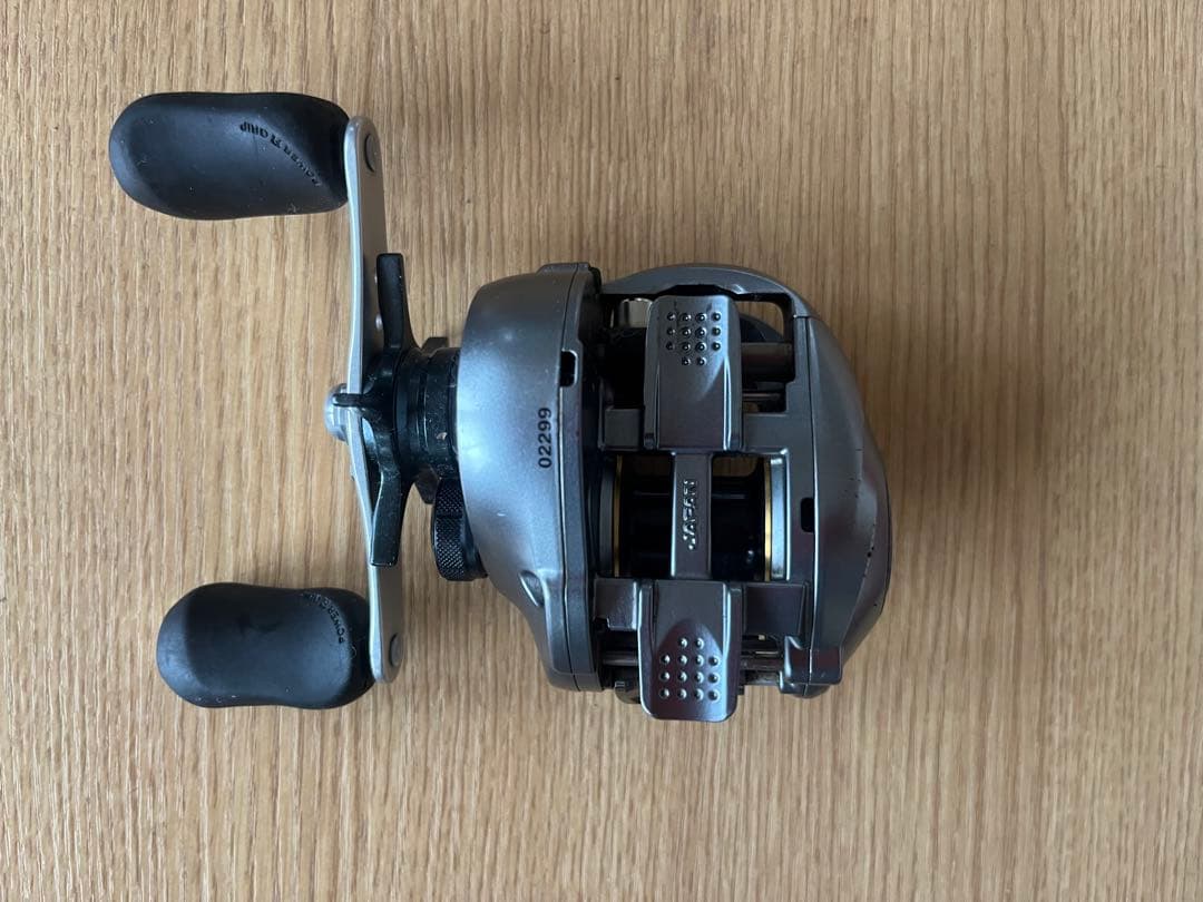 シマノ 09 アルデバランmg 右ハンドル 5.8:1 ローギア