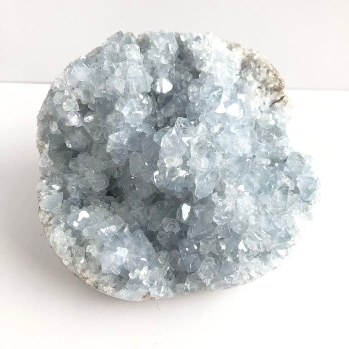 セレスタイトクラスター②　天青石　天然石原石　空間浄化　ベッドサイドストーン