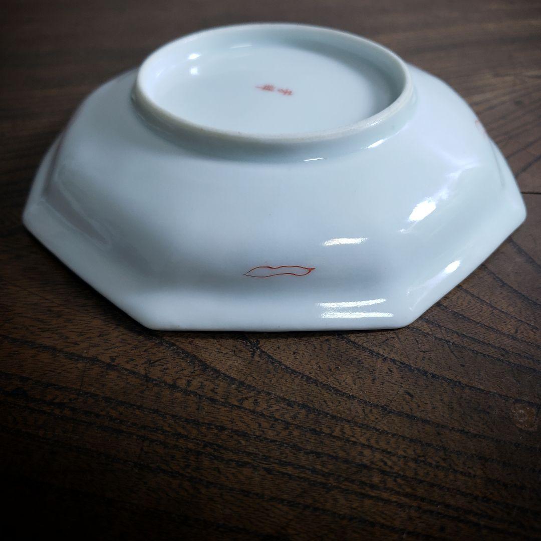 八角皿　古伊万里　菊文様　御所車　車輪　龍　竜　雲竜　明治　色絵付　赤絵　ロ号