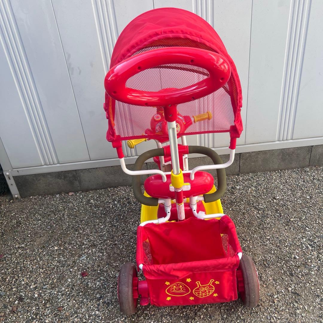 それいけ！アンパンマン デラックス三輪車 赤い色 日よけ付き