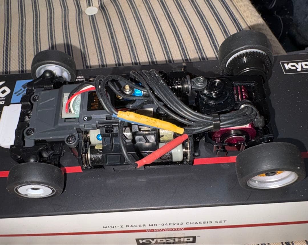 京商ミニッツmr04evo2 8500kv マツダ787B