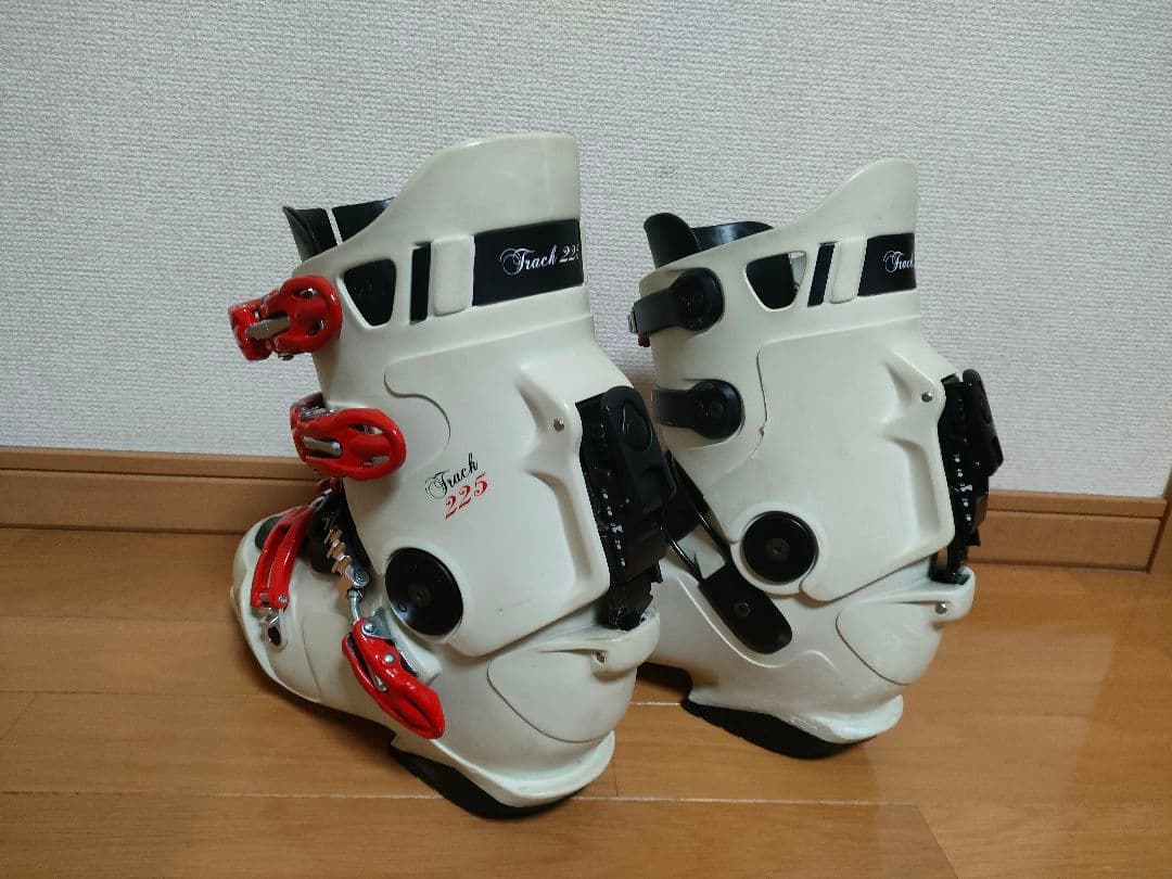 DEELUXE Track225 25cm ソール長277mm アウターシェル