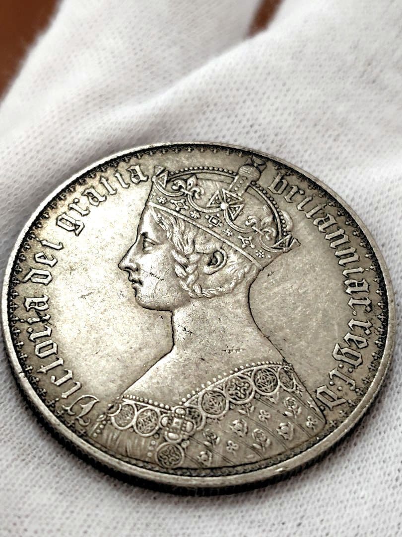 ゴシッククラウン