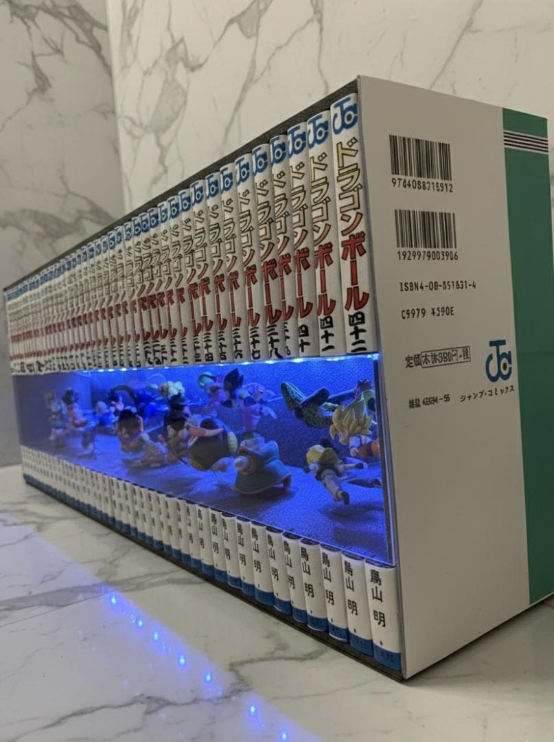 ドラゴンボール コミック 背表紙 フィギュア 24体＋LEDディスプレイケース