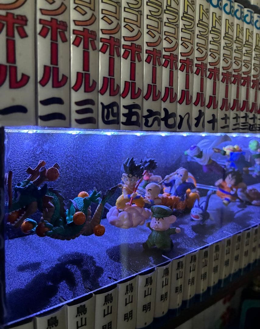 ドラゴンボール コミック 背表紙 フィギュア 24体＋LEDディスプレイケース