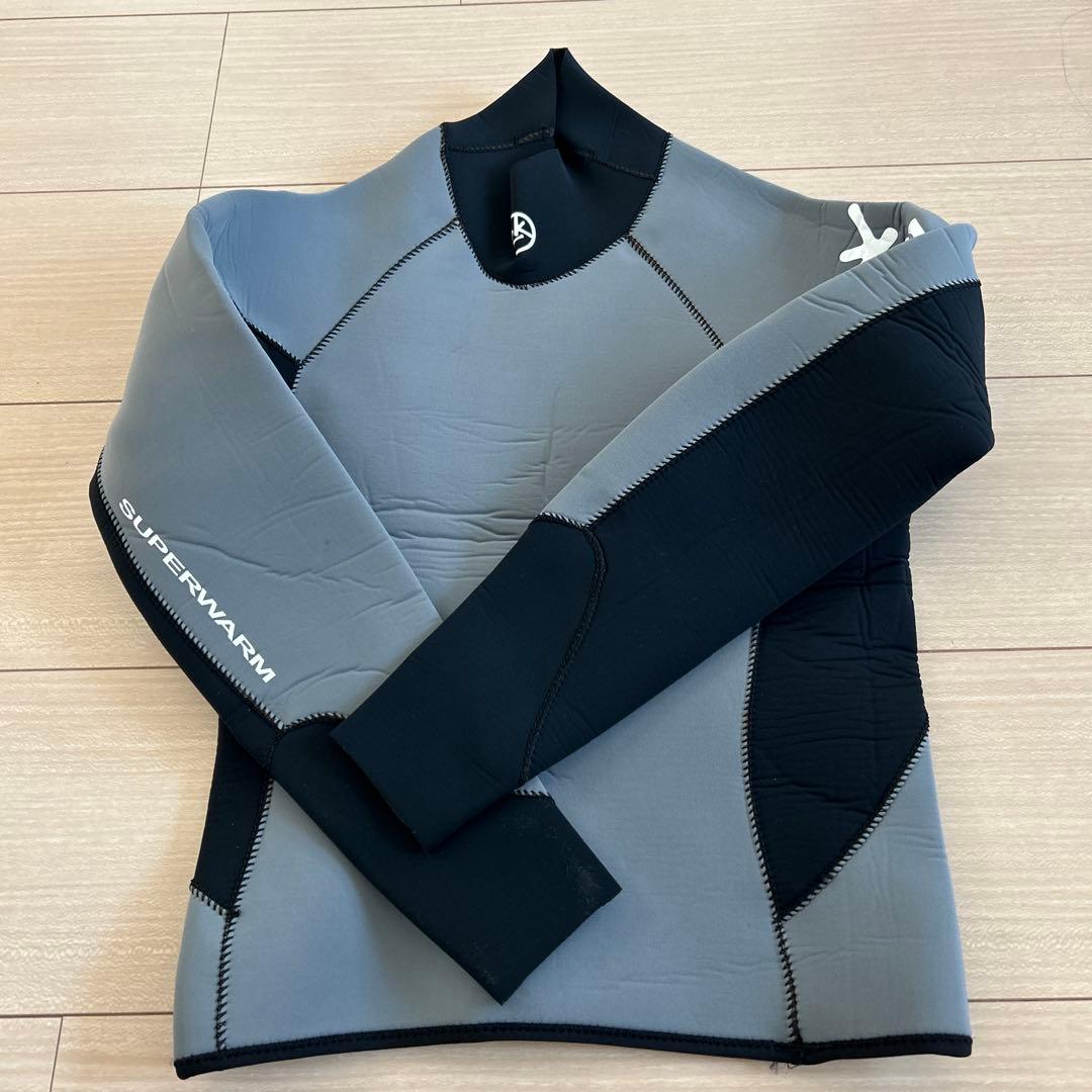 zhik キッズ用スーパーウォーム10号　ザイク　ウェットスーツ