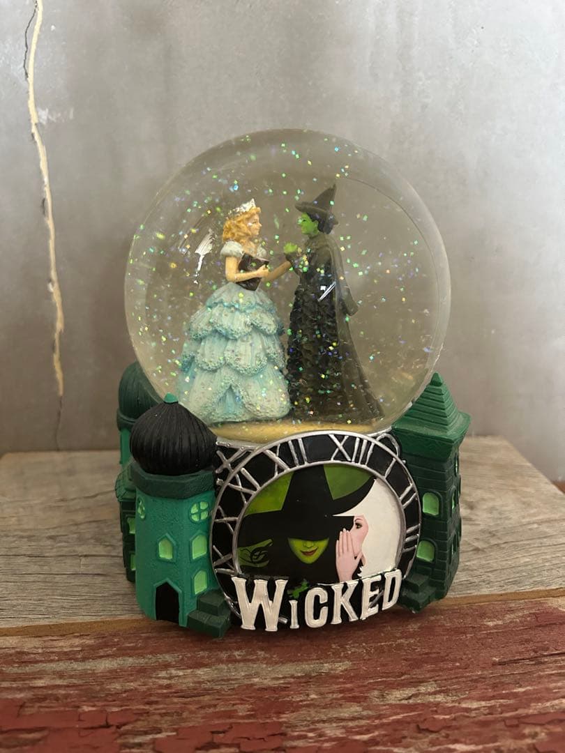 Wicked スノードーム エルファバ グリンダ