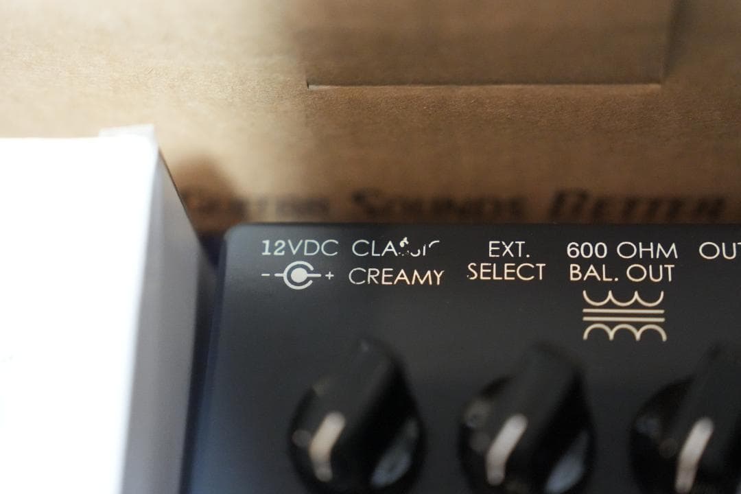 Effectrode Blackbird SR-71　真空管プリアンプ