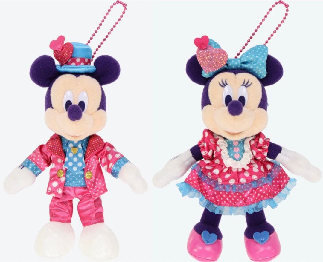 ディズニー　ミニーファンダーランド　ぬいぐるみバッジ　ミッキー、ミニー2個セット