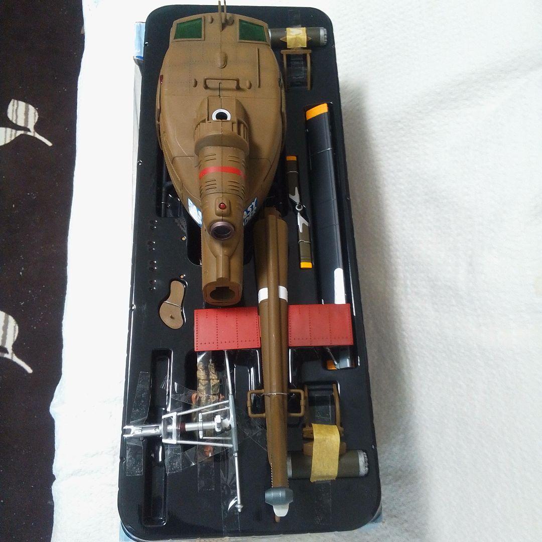 航空機・ヘリコプター 1/18 HU-1C HUEY helicopter