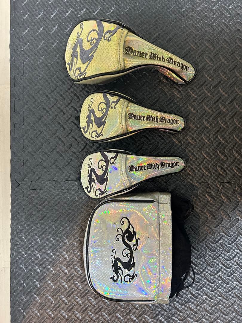 ダンスウィズドラゴン⭐︎ホログラムキャディバッグ
