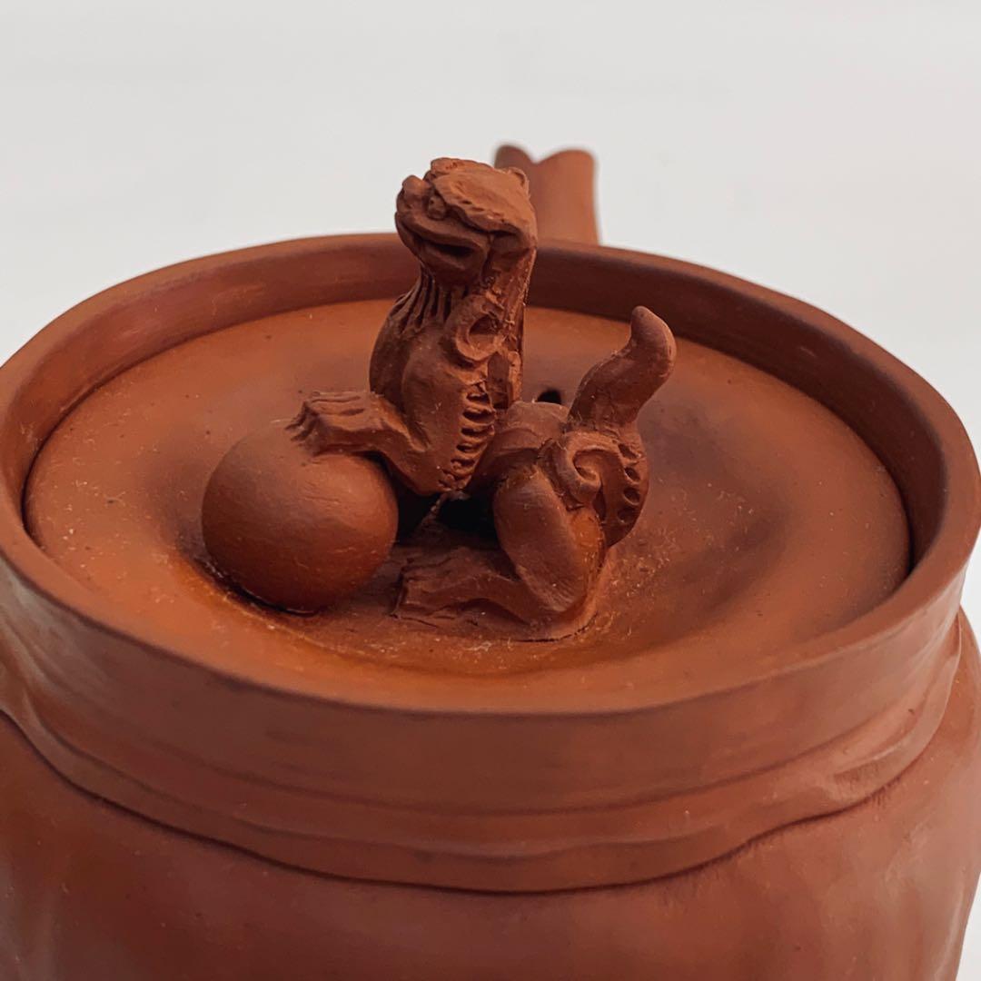 【茶注5   手捻　朱泥　玉獅子】間野弥平　共箱