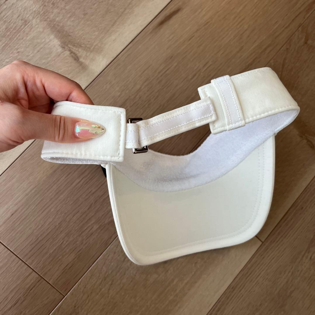 新品タグ付き　ホワイトバイザー