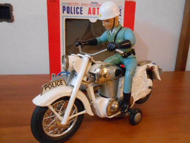 ★ 希少 BCバンダイ 白バイ 大型バイク ブリキ ホンダ メグロ