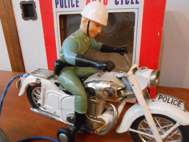 ★ 希少 BCバンダイ 白バイ 大型バイク ブリキ ホンダ メグロ