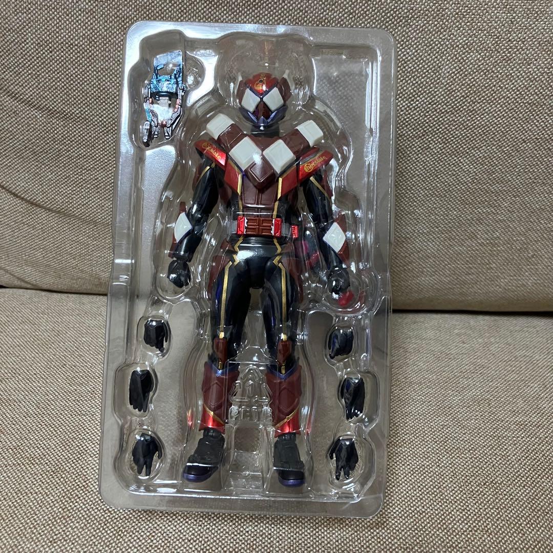 Figuarts 仮面ライダーヴァレン チョコドンフォーム フィギュアーツ
