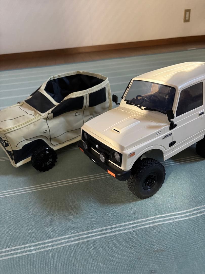 WPL RC SUZUKI Jimny 1/10 ラジコンカー ホワイト
