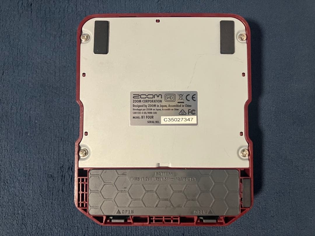 ZOOM B1 FOUR ベース用マルチエフェクター