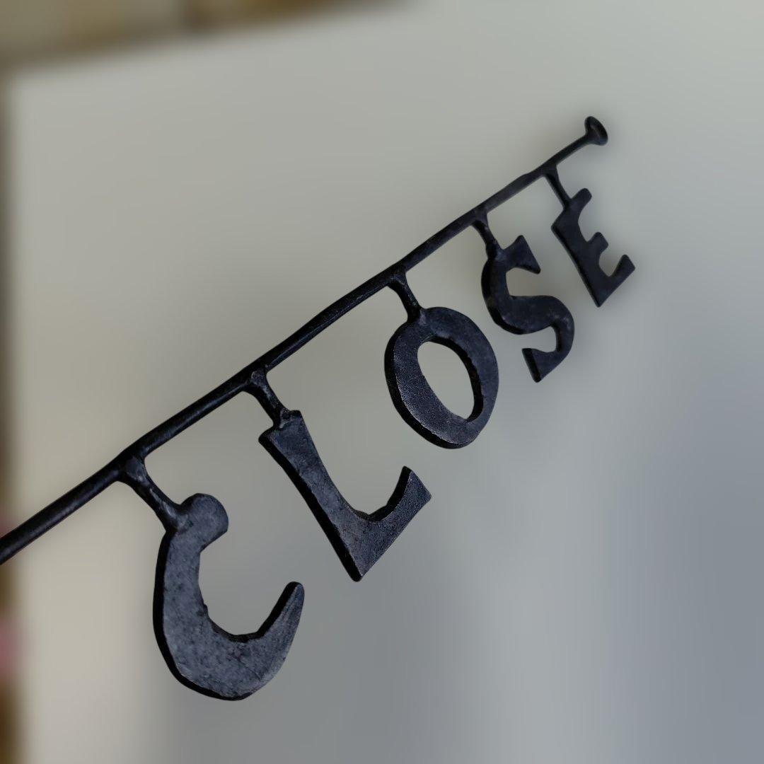 【ビンテージ風】OPEN CLOSE サインプレート 金属製 ブラック